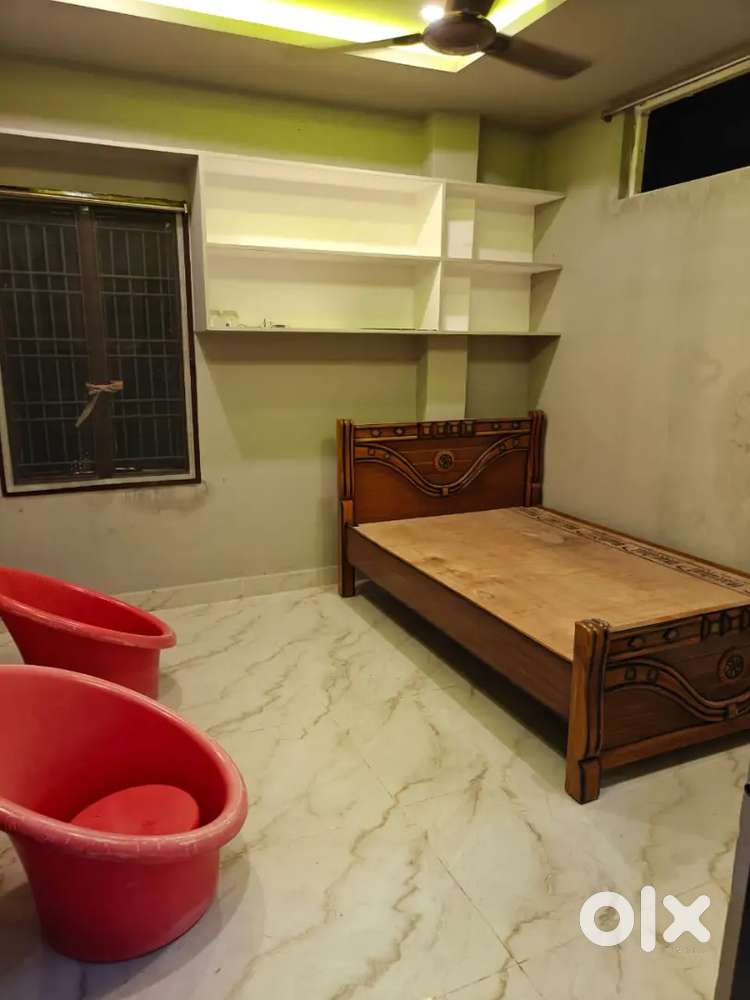 single room(only ladies)