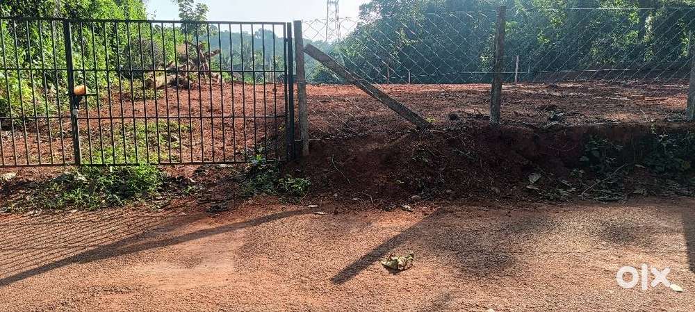 7.5 cent houseplot for sale