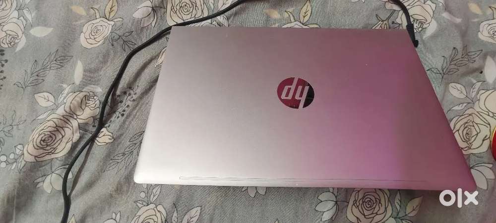 HP LAPTOP (URGENT SELL)