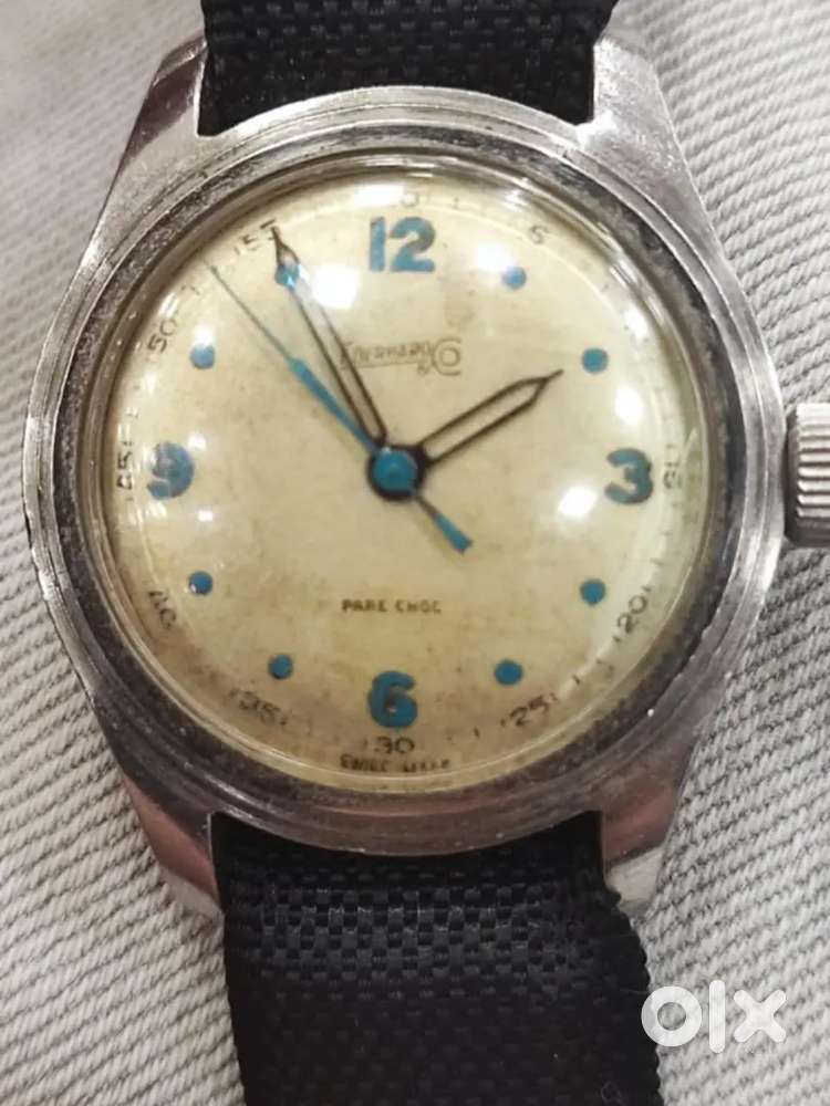 Beautiful vintage Eberhard and Co. pare choc