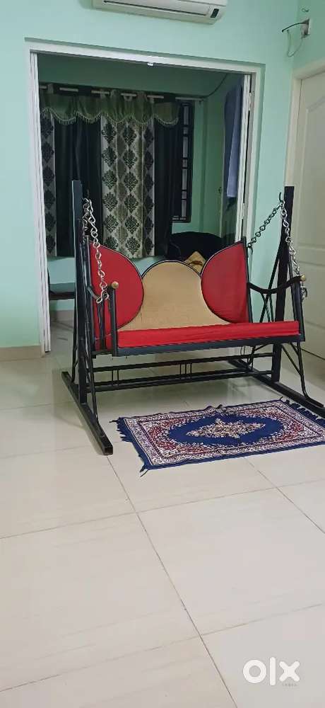 Indoor jhula cushioned unjal