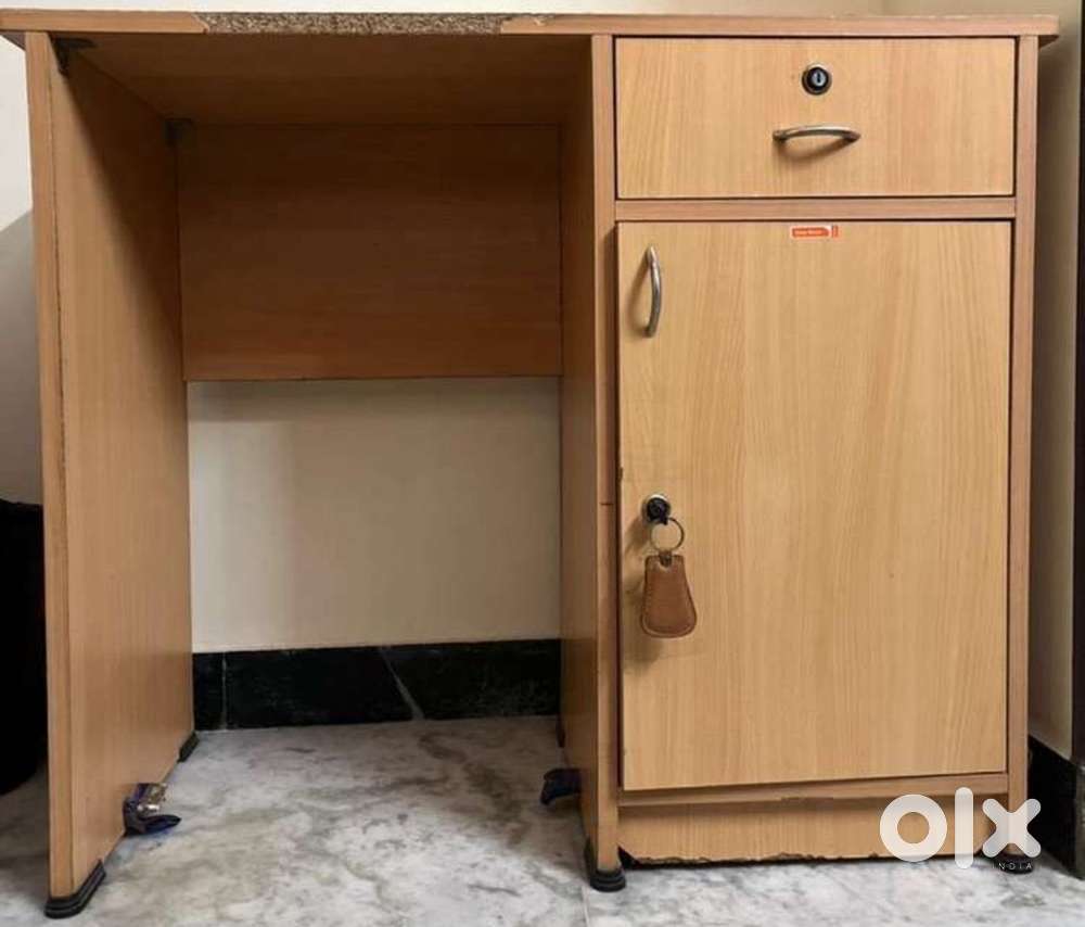 Computer table for immediate sale