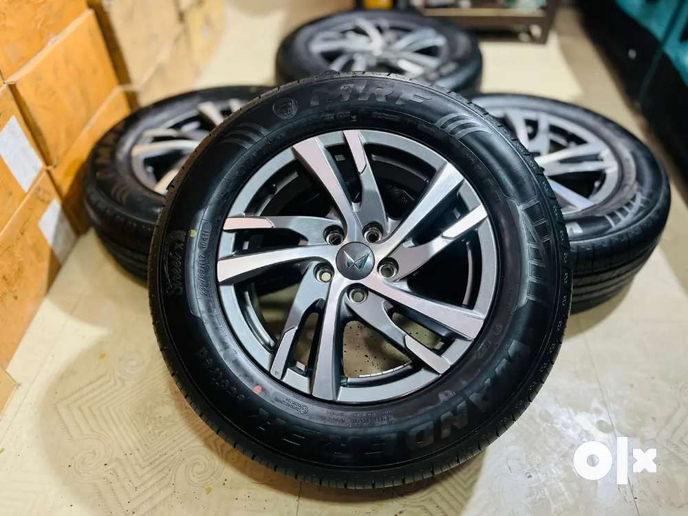 Mahindra XUV 700 17÷inch Stock Alloy wheels set of 4 l