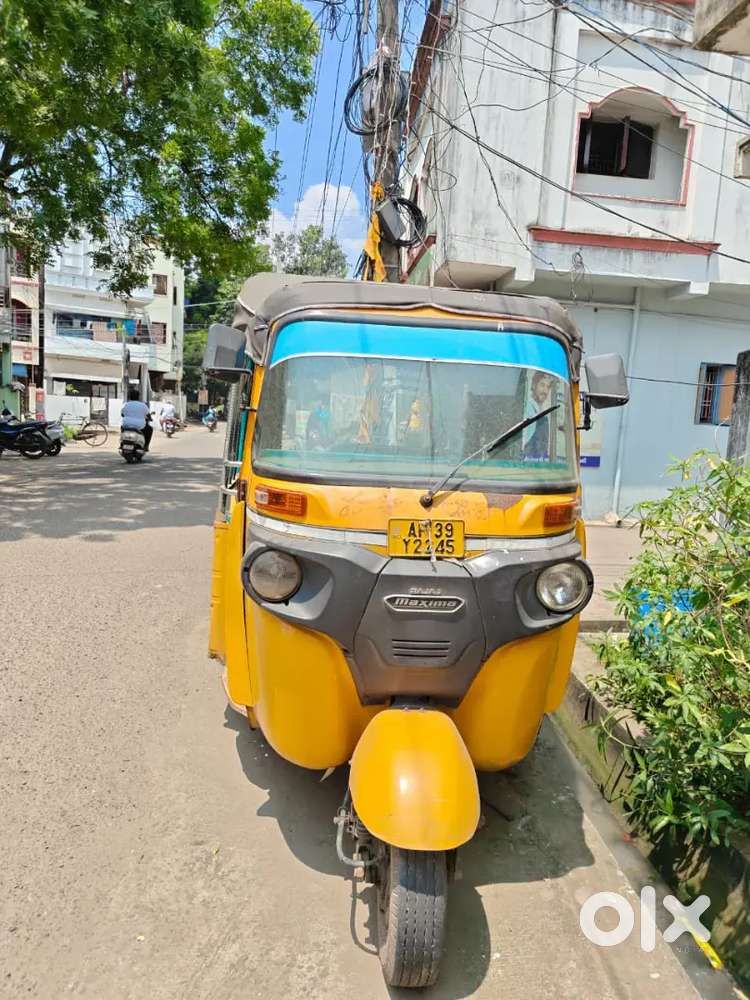 Mega passenger Auto
