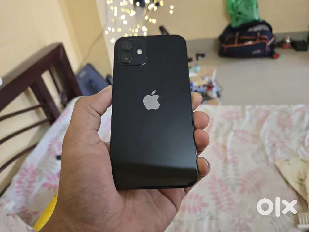 iPhone 12 (4GB/128GB) – Good Condition