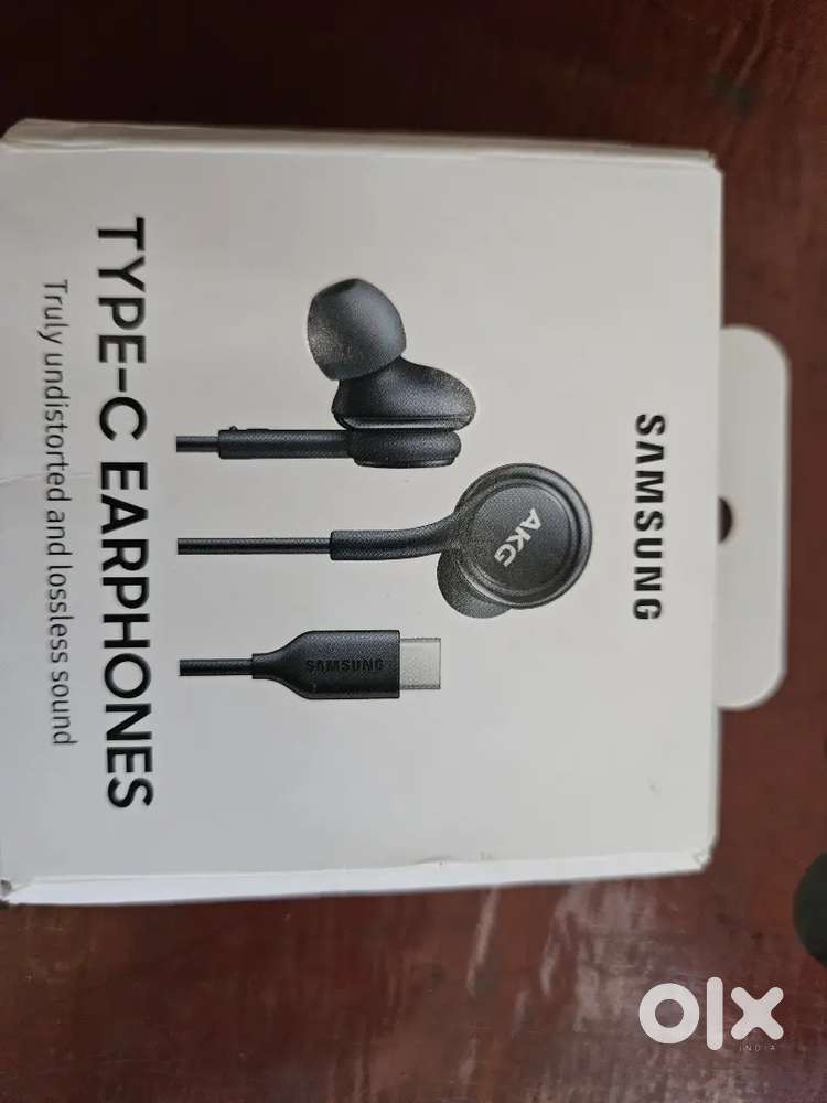 Samsung tuned IC100 Type-C Earphone