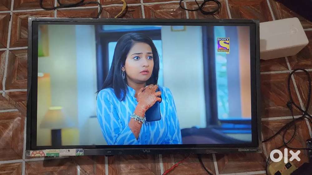 Vu 32 inch android smart tv 1 years old