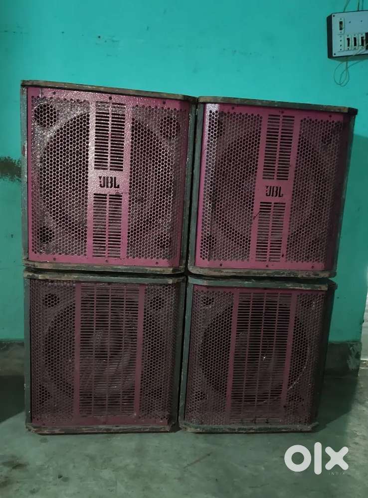 4 pice. Single 15 or 1 pice Twitter  Pati