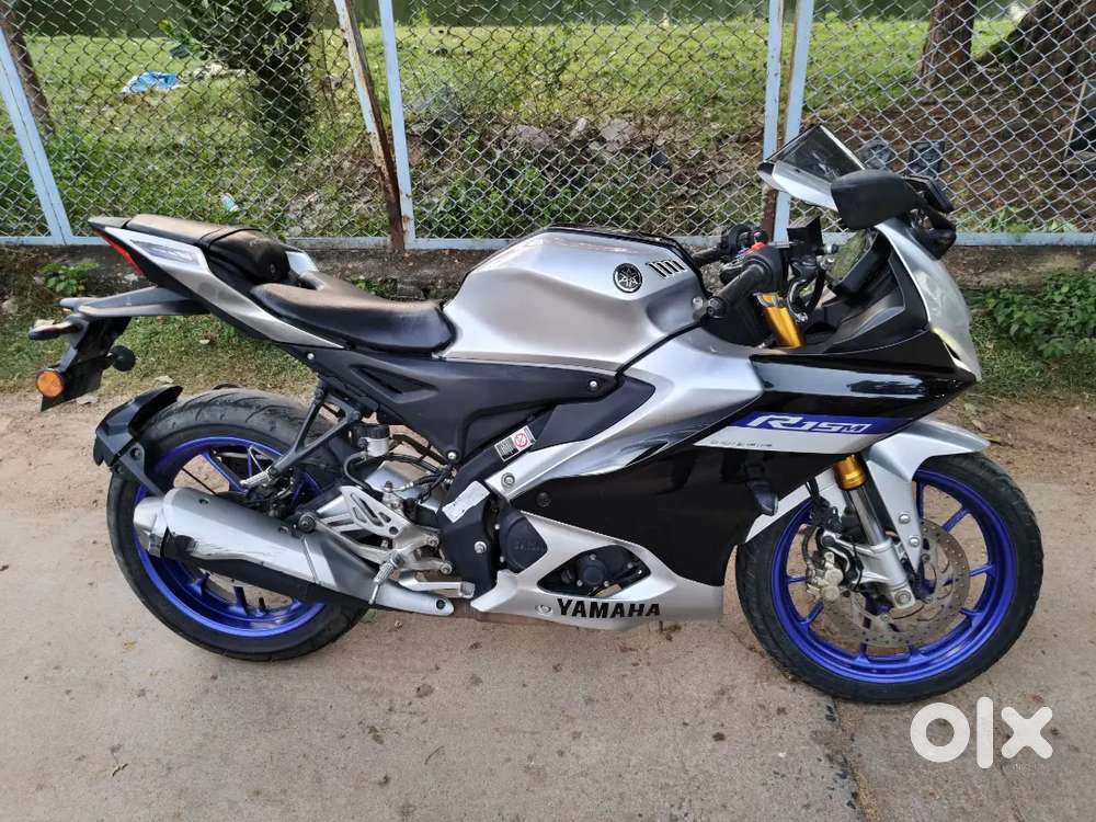 R15 V4M (Pay 20k Remaining Emi Option)