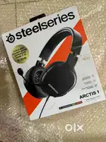 SteelSeries Arctis 1 Wired Over Ear Headphones with Mic (Black)