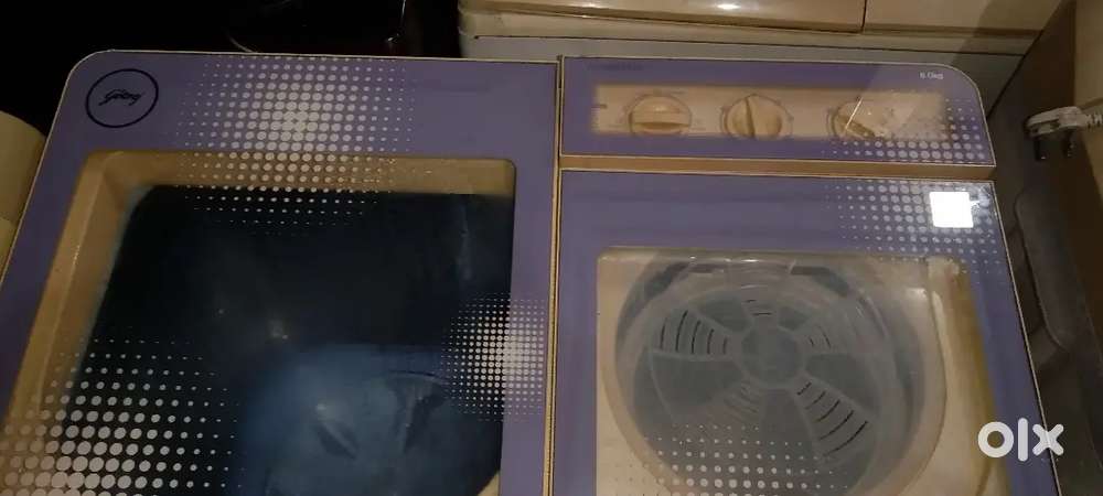 Godrij semy washing machine 8kg 4year old nice condition  and good ...
