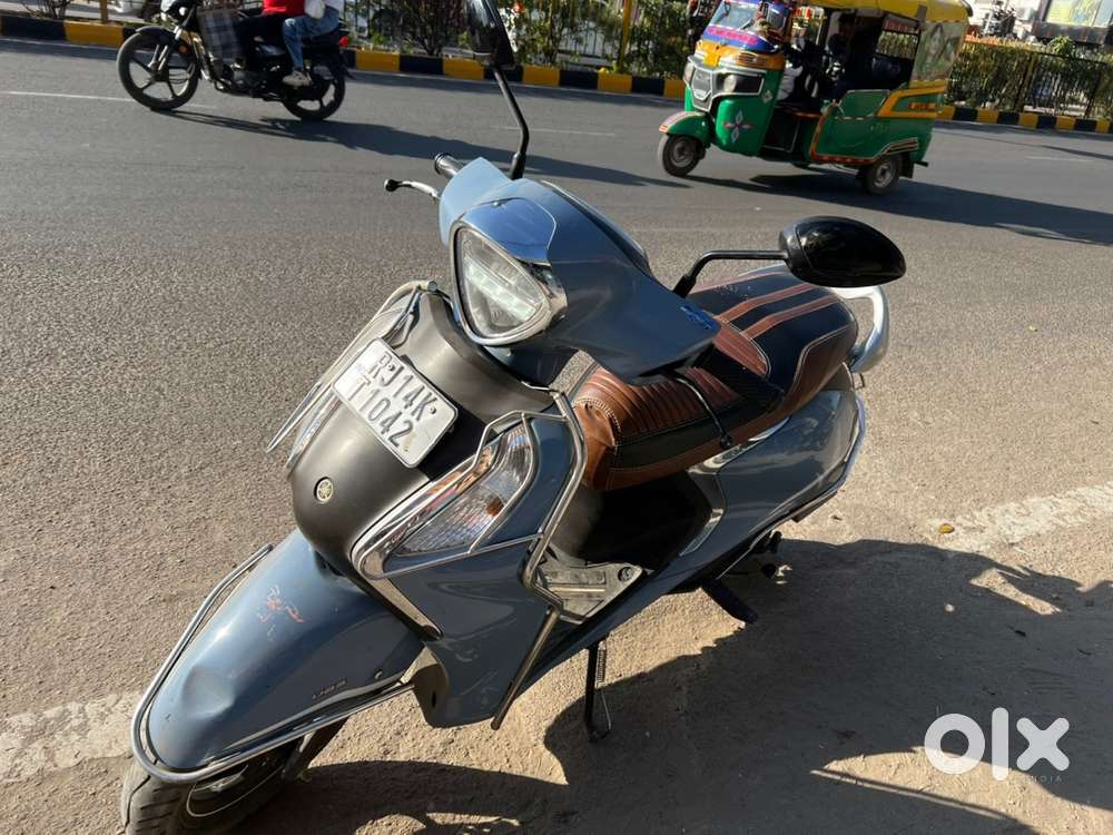 Yamaha scooter