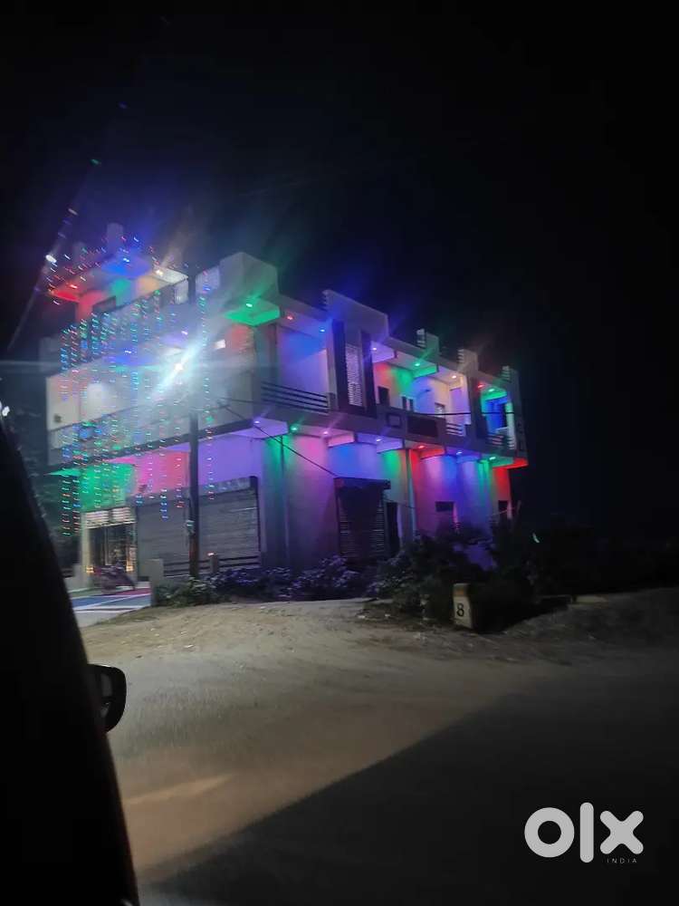 Large Hall and 3 Shops for rent