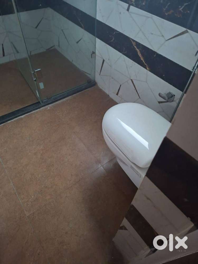 3BHK, 3Bathrooms  Sector 15  65,000  Semi furnished  First floor