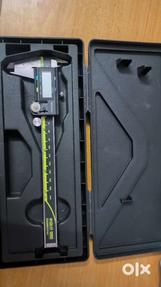 Mitutoya Verniear caliper 200mm
