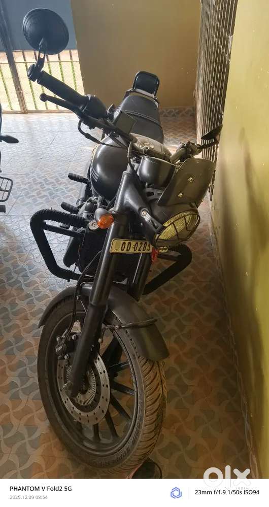 Jawa 42 all star black.. Dual ABS/Disc