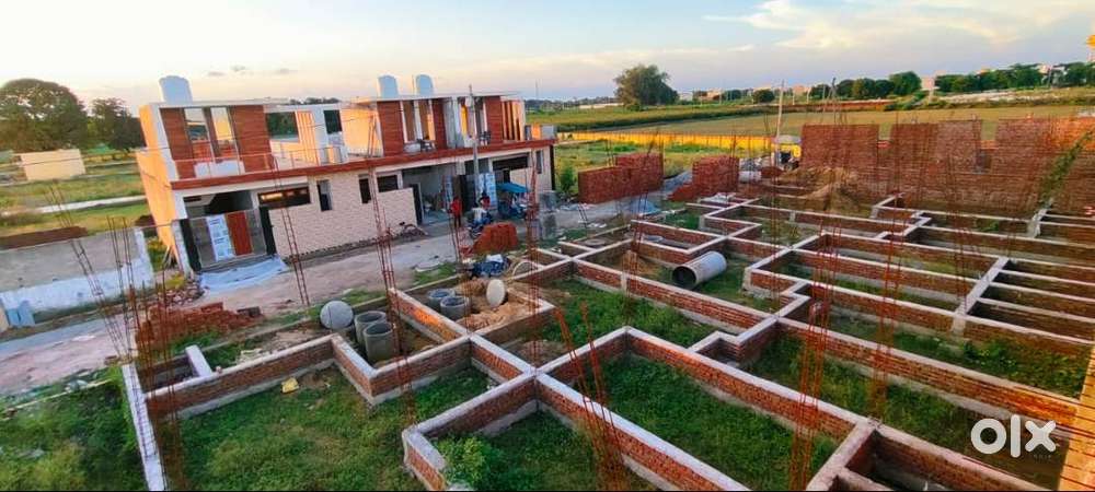 on road ke najdik colony me plot and house