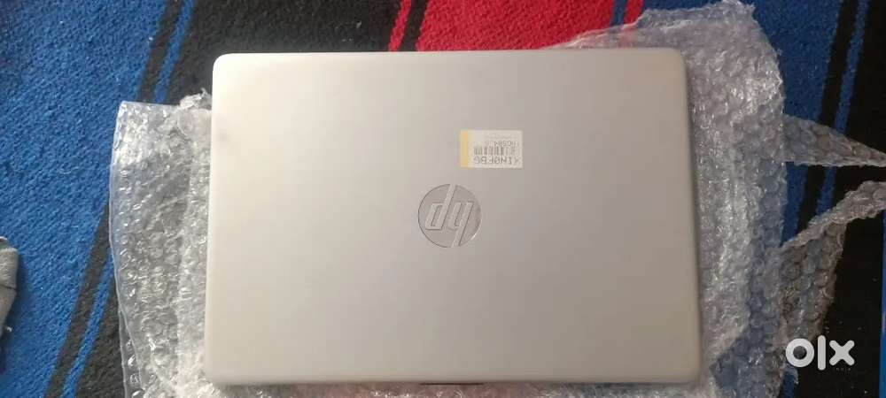 Leptop i3 end 11th gen 14s hai 8 months Old.  16gb ram 512 memory