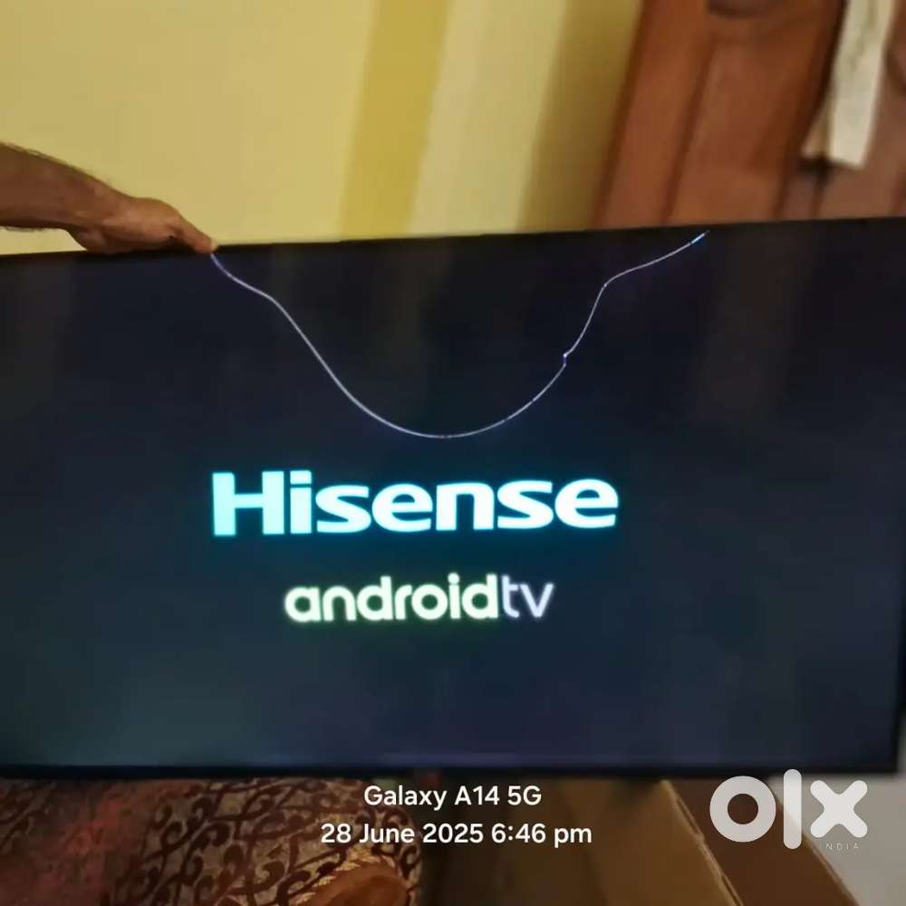 Hisense 50 inch 4k with extra angle stand worth 2000