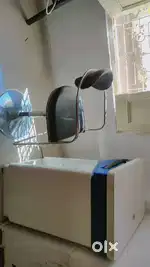 Computer table