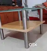 Square center table excellent condition