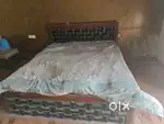 King size bed of sagwan wood
