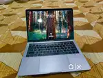 Macbook Pro A1989
