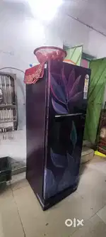 Brand new  condition samsung fridge model no rt28c31429r.