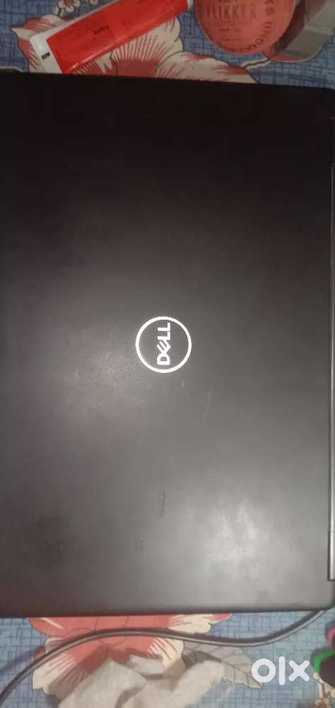 Laptop i5 8th ganaretion  dell.    Mouse +keyboard