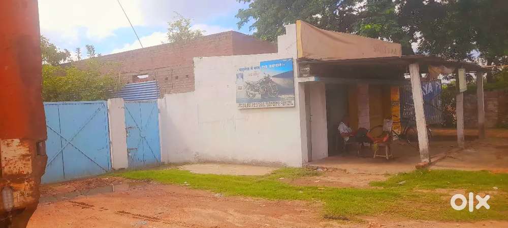 पराओपोखर लेन न. 1 मे 13 धुर जमीन उपलब्ध है , रोड=14ft