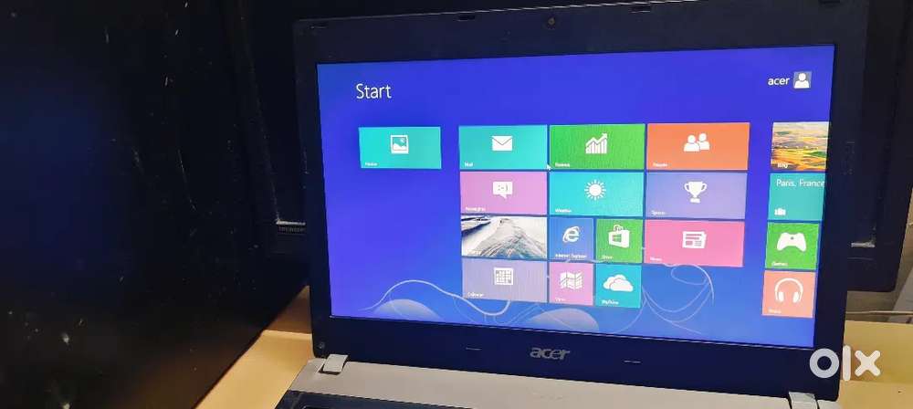 Acer Laptop: i3 Processor: 2GB RAM: 300GB HDD