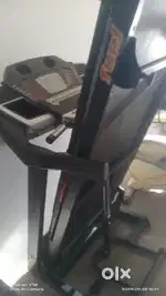 SEMI COMMERCIAL TREADMILL 150 KG USER WEGHIT