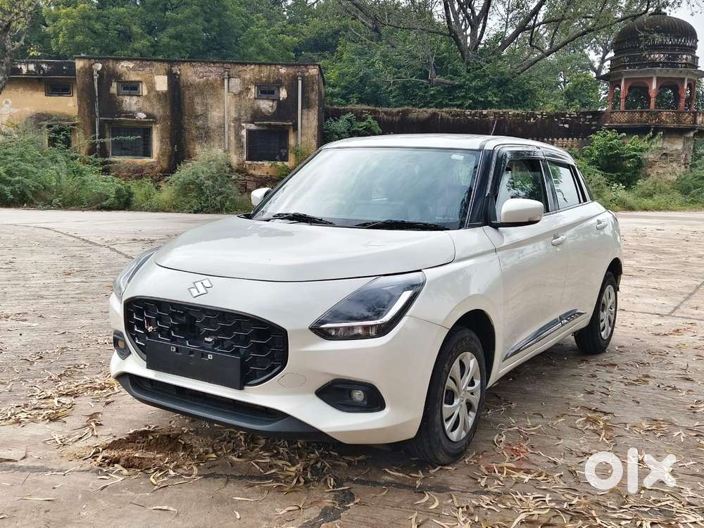 Maruti Suzuki Swift VXi + Manual, 2024, Petrol