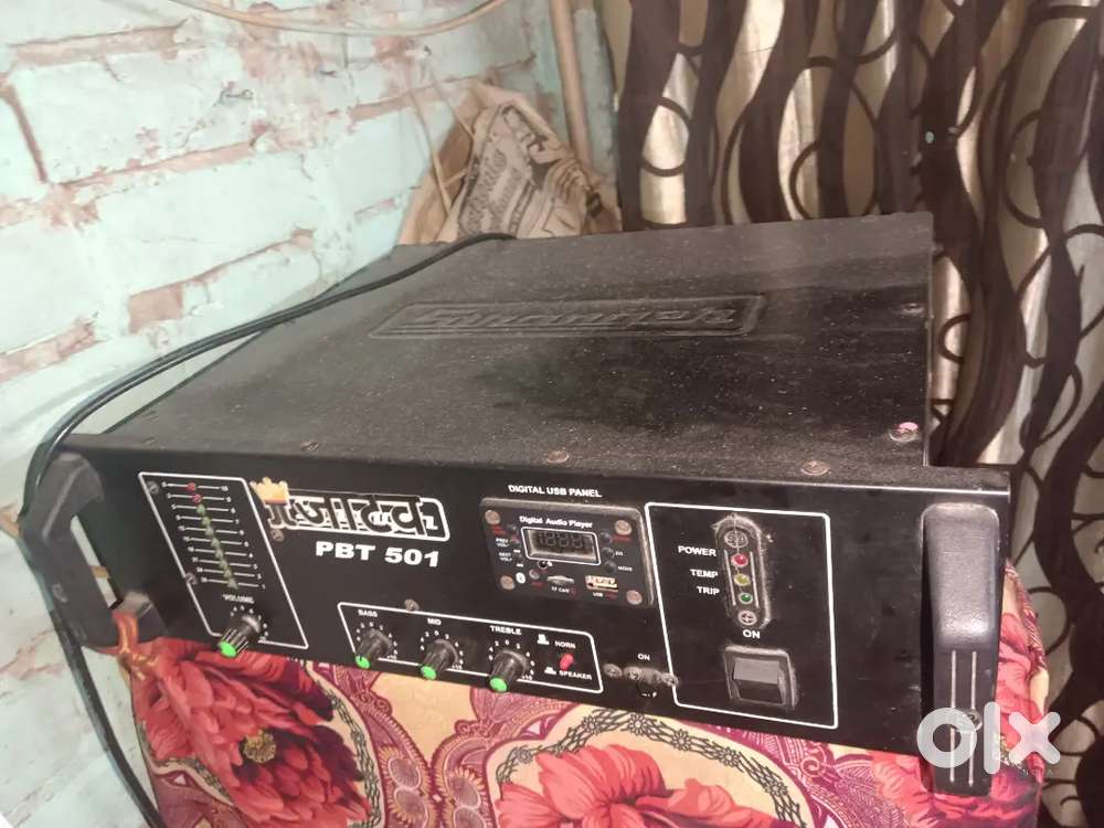 Amplifier 500w 7 month old good condition