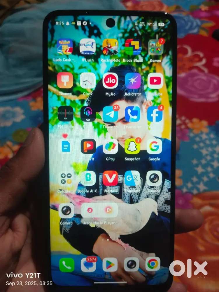Vivo y29.5g phone.