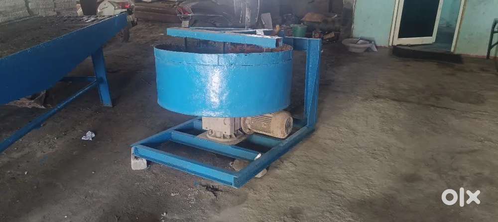 Parking tiles and pavers machine