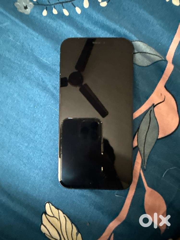 Iphone 12  black 4 gb ram 64gb memory