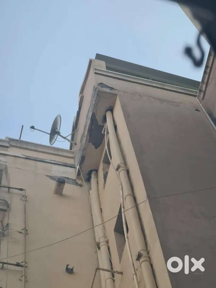 2room, kitchen and balcony