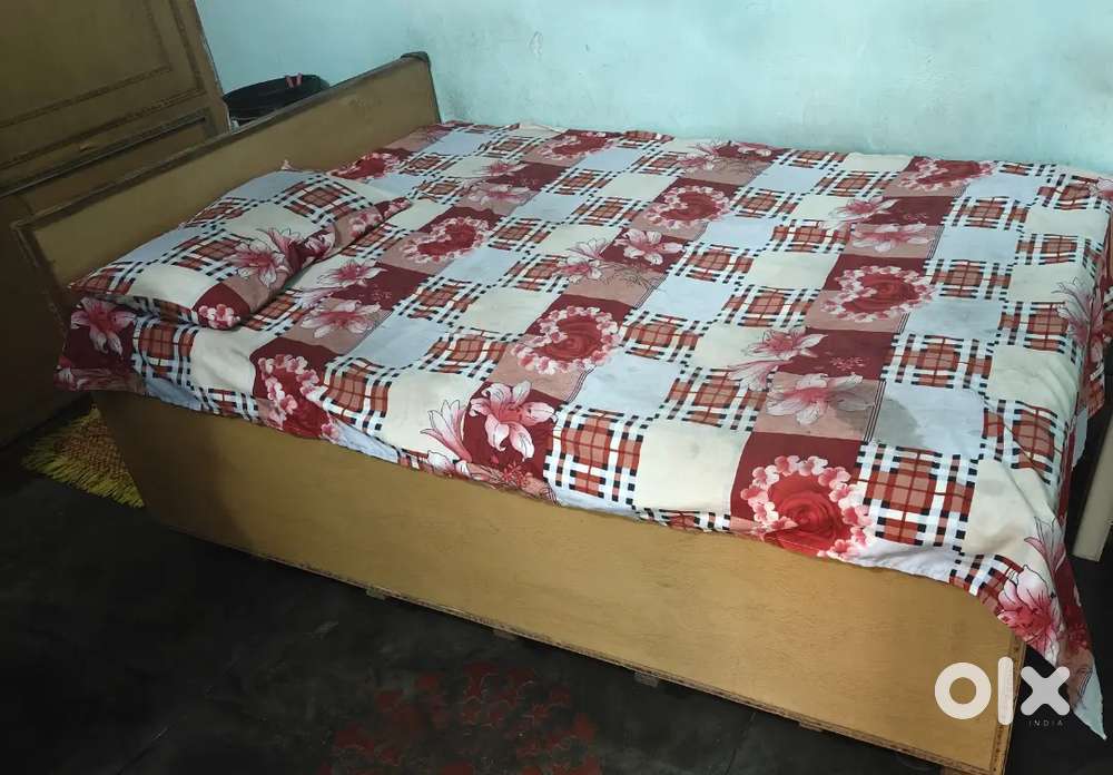 SINGLE BED FOR SALE