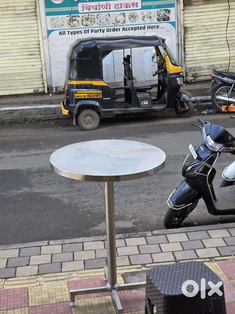 Standing stand for cafe or tea stall