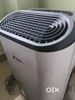 POWER PYE ELECTRONICS 30L/Day
Dehumidifier 260-Watts in grt condition