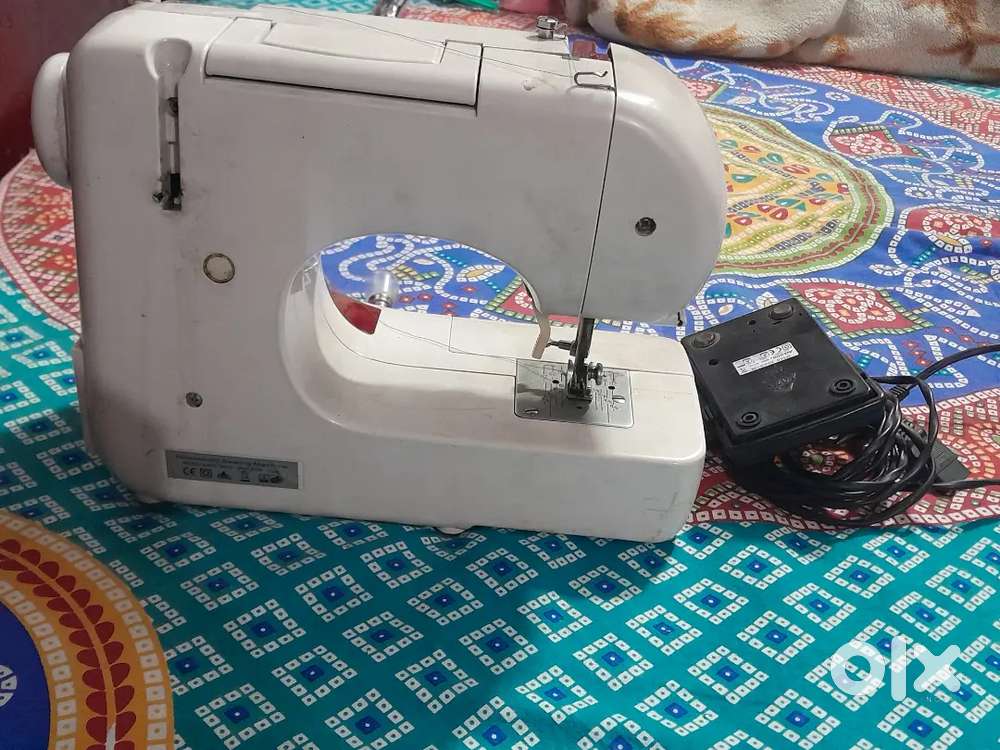 Electric sewing machine