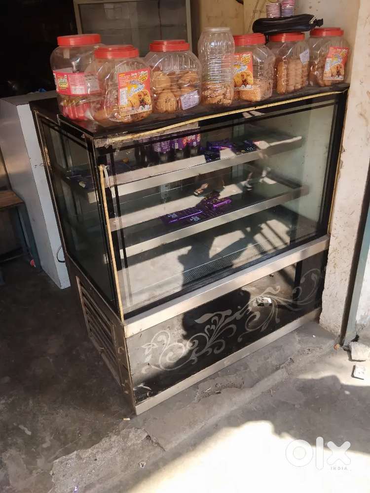 Cake counter