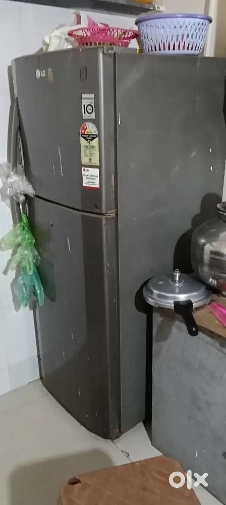 LG double door fridge good condition.. price negotiable..