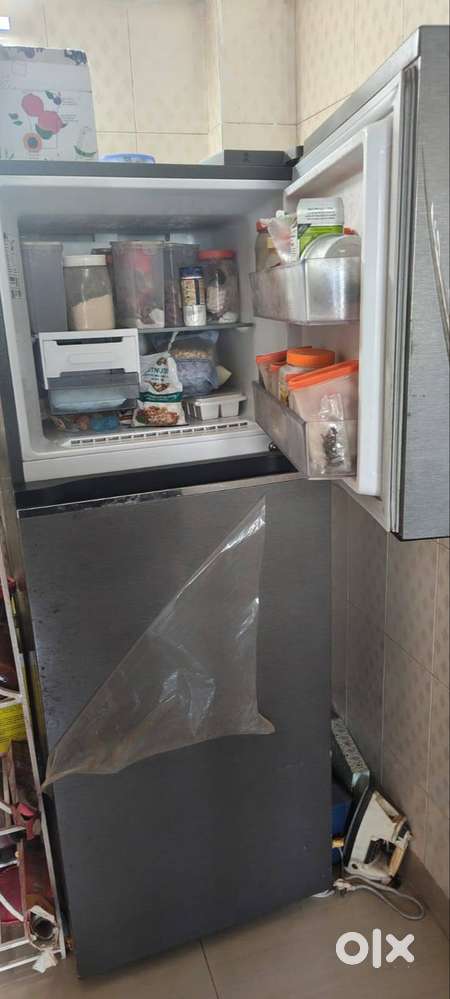 LG 272L Frost Free Double Door Fridge  Bought May 2024  Smart Invert