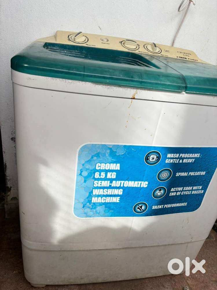 Semi Automatic Croma washing machine