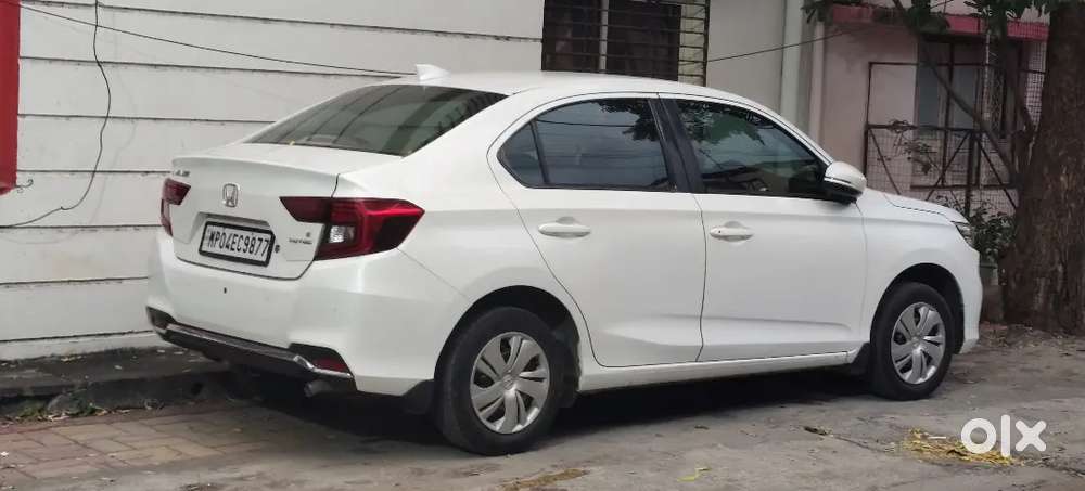 A Newely brand honda amaze diesel