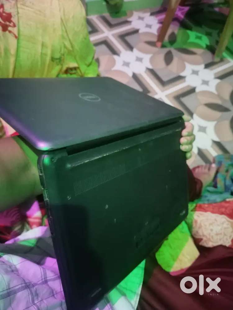 Dell Laptop latitude 3380 i5 7th generation