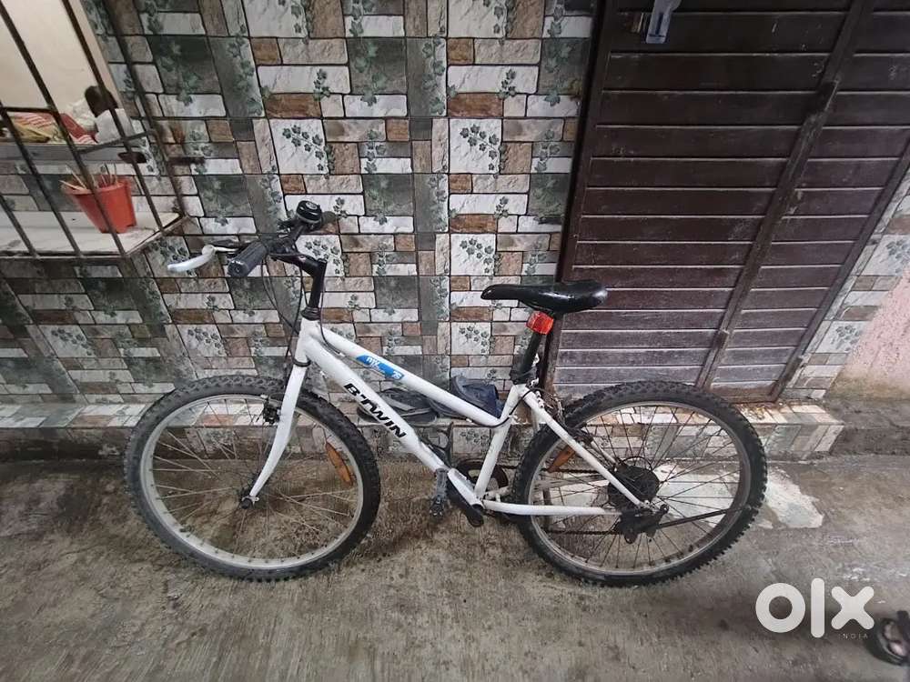 4000 very good condition price negotiable urgent sale thane