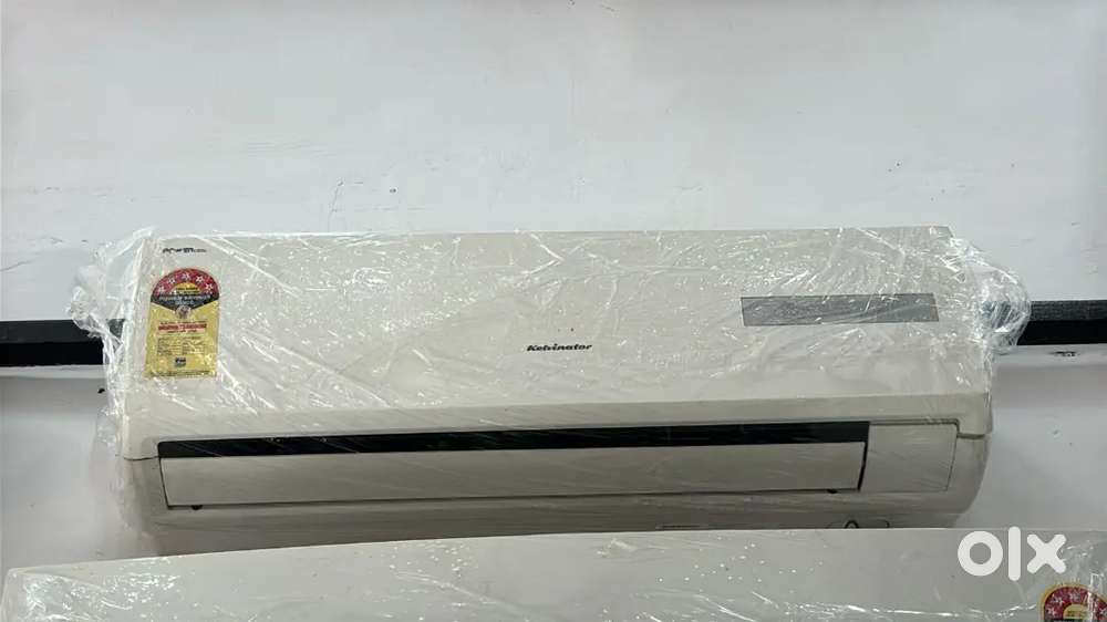 1 ton split AC with warranty and good condition 1.5 year used